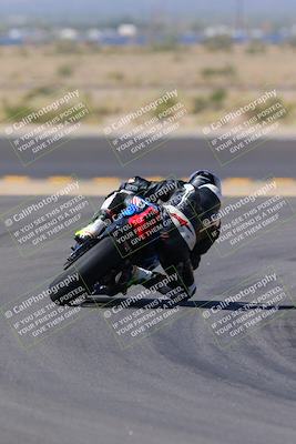 media/Oct-08-2022-SoCal Trackdays (Sat) [[1fc3beec89]]/Turn 11 Backside (1145am)/